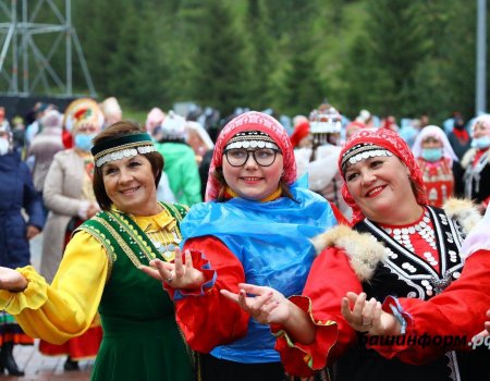 В Башкортостане пройдет Международный конкурс мастеров башкирского национального костюма