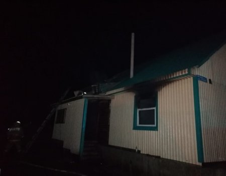 В Башкортостане в бревенчатом жилом доме при пожаре погибли мужчина и маленький ребенок