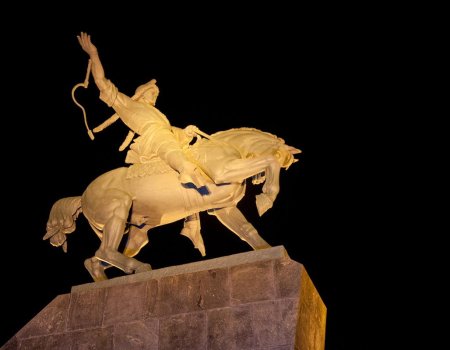 Памятник Салавату Юлаеву в Уфе предложили снять с постамента