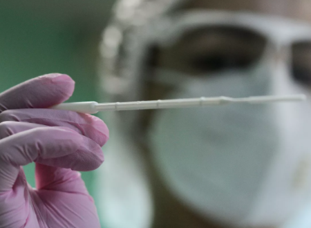 Российские врачи перечислили ошибки при сдаче теста на коронавирус