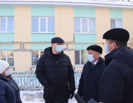 Глава Башкортостана поручил изыскать 10 млн рублей для ремонта подъездов в Баймаке