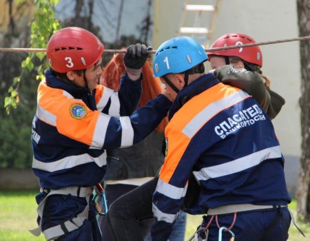 Глава Башкортостана поздравил спасателей с их профессиональным праздником