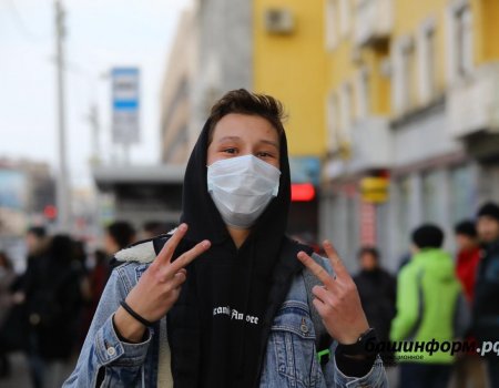 В России назван предварительный период отказа от масок в общественных местах