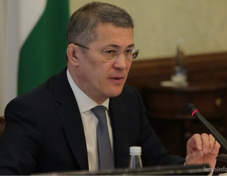 Глава Башкортостана изменил указ об этике и служебном поведении госслужащих