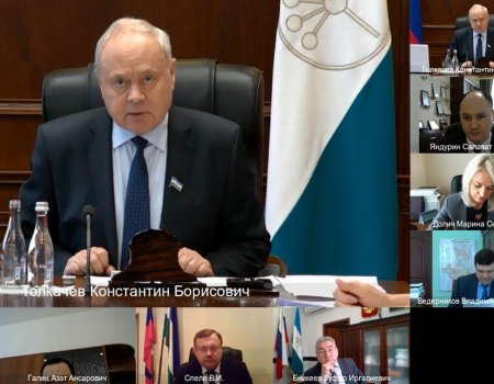 В комиссию по изменению Конституции Башкортостана представлено 144 предложения - Толкачев
