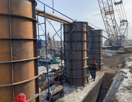 На развязке на Южном въезде в Уфу перенесли водопроводы и бетонируют опоры