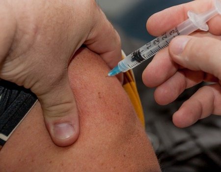 В Башкортостан поступила первая партия вакцины «ЭпиВакКорона» от центра «Вектор»