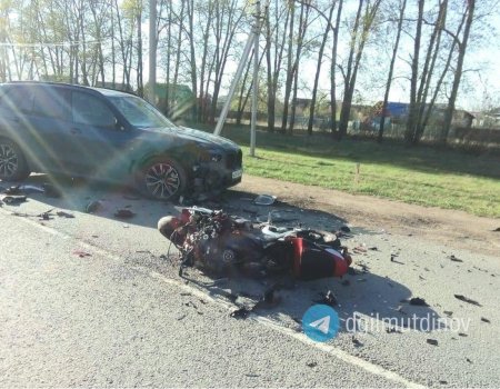 На трассе в Башкортостане после столкновения с BMW погиб мотоциклист