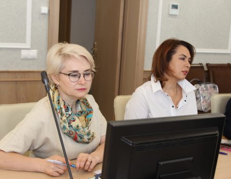 Женщины-депутаты Госсобрания принимают участие в сессии Евразийского женского форума