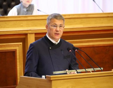 Радий Хабиров пообещал увеличить объем финансирования книгоиздания