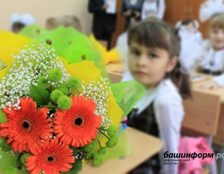 Владимир Путин подписал указ о выплате 10 тысяч рублей семьям с детьми