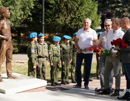 Радий Хабиров встретился с ветеранами Воздушно-десантных войск