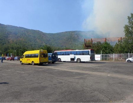 В Башкортостане лесной пожар вплотную подобрался к детскому лагерю