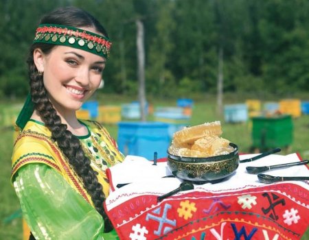 Жителей и гостей республики приглашают на праздник башкирского мёда «Бал байрамы»