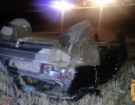 Не пристегнулись: в Башкортостане из опрокинувшихся в кювет машин достали тела двух водителей