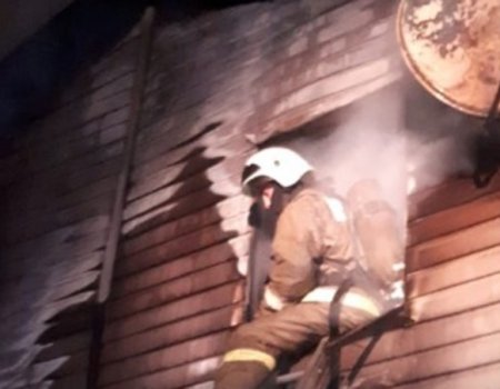 В Башкортостане при пожаре в частном доме погибли отец с сыном, еще двое детей спаслись