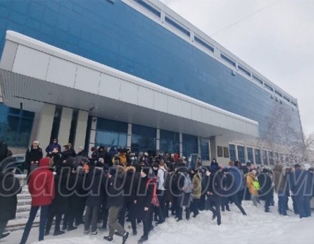 В Уфе массово эвакуировали студентов и школьников из нескольких учебных заведений