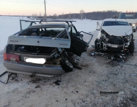 В Краснокамском районе Башкортостана в результате лобового столкновения двух авто погибла пассажирка