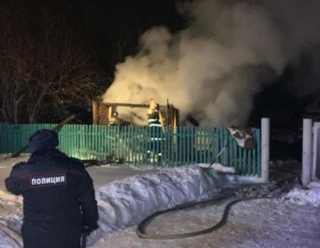 Подробности смертельного пожара в Башкортостане: пока мать отдыхала у соседей, в доме умирал ее малыш