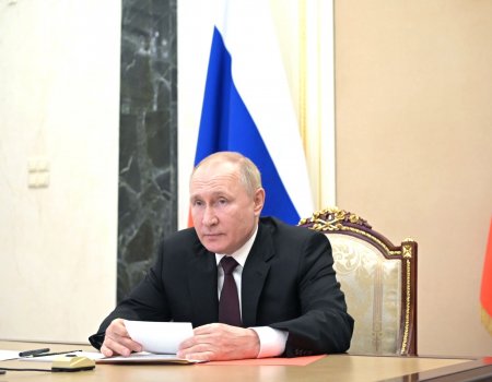 Владимир Путин анонсировал снятие ограничений для контактных по COVID-19