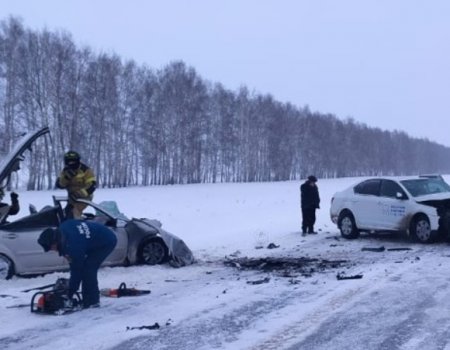В Башкортостане в ДТП с иномаркой погиб водитель из Lada Granta
