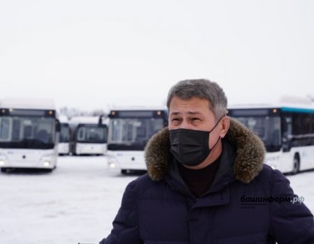 Глава Башкортостана: Радует, что частные перевозчики начали закупать новые автобусы