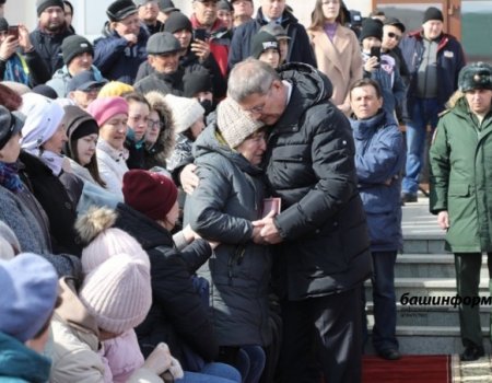 Глава Башкортостана поручил начать выплаты семьям погибших военнослужащих с этой недели