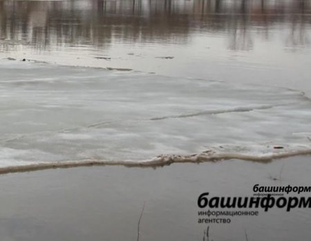 В Башкортостане рыбаков унесло на льдине в водохранилище, один из них погиб