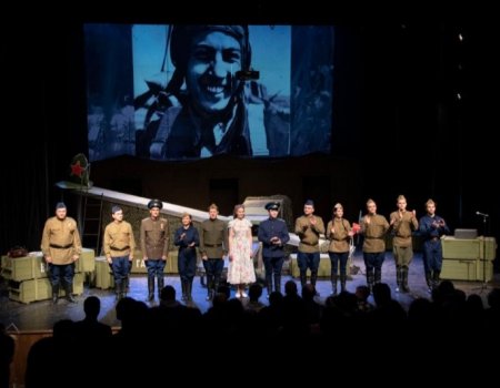 Премьера спектакля «Звезда Героя» о жизни Мусы Гареева прошла в Национальном молодежном театре РБ