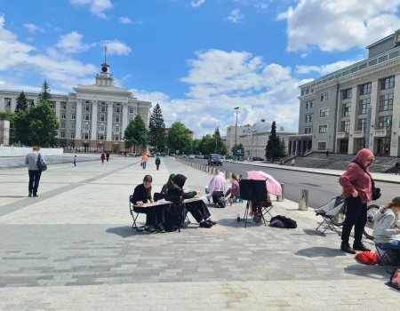 На Советской площади Уфы появились уличные художники