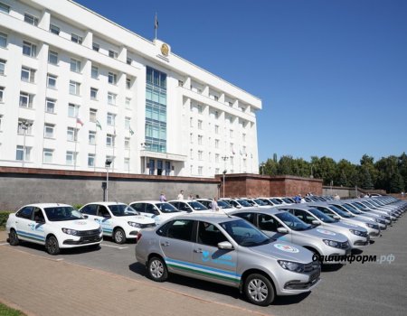 Медицинский автопарк Башкортостана пополнили 32 новых автомобиля