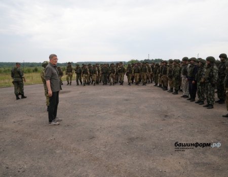 Настоящая работа для сильных мужчин: Радий Хабиров встретился с бойцами башкирского батальона