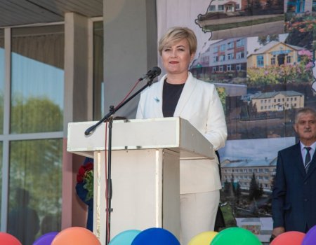 Лира Игтисамова поздравила учащихся школ Туймазинского района с Днем знаний и посетила медицинские учреждения