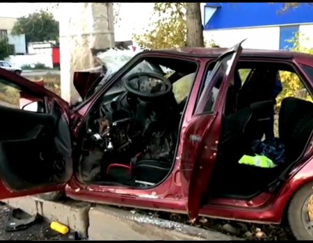 В Башкортостане водитель за рулем «Лады Гранты» погиб, врезавшись в электроопору