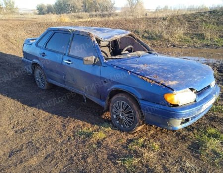 В Башкортостане автомобиль съехал в пруд: погибли водитель и пассажир