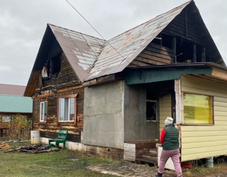 В Шамонино Уфимского района сгорел дом у многодетной семьи, сын-школьник помог спастись всей семье
