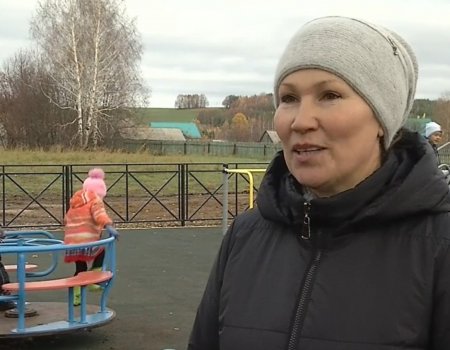 Многодетная мама из села Нижнебалтачево поблагодарила Главу Башкортостана за детскую площадку