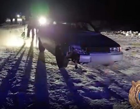 В Башкортостане водитель за рулем «ВАЗ-2112» задавил сидевшую на дороге женщину
