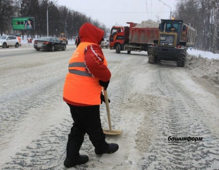 Во время обильных снегопадов на Новый год в Башкортостане задействуют всю спецтехнику