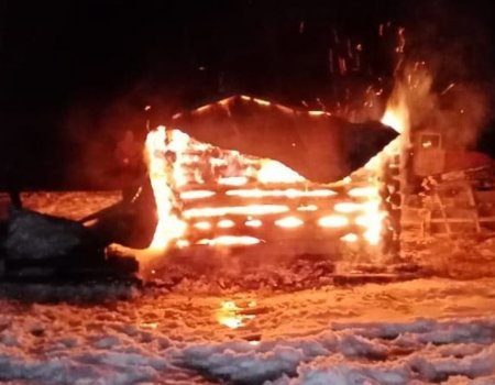 В Башкортостане при пожаре в деревянном доме погиб 51-летний хозяин
