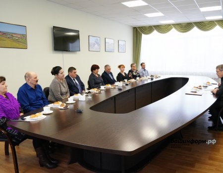 Глава Башкортостана встретился с семьями погибших участников СВО