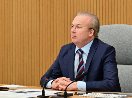 Андрей Назаров дал ряд поручений кабмину в связи с федеральными изменениями