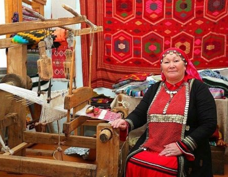 Радий Хабиров поздравил с профессиональным праздником работника культуры из Башкортостана