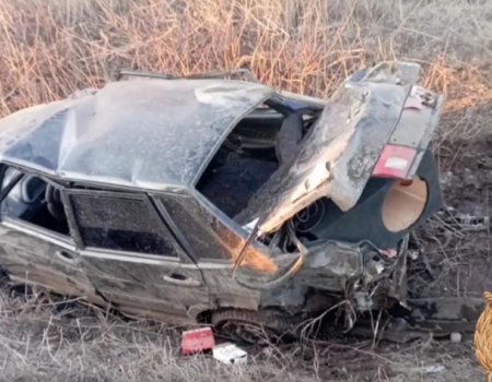 В Башкортостане машина с 18-летним водителем и пятью его друзьями опрокинулась в кювет