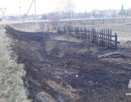 Жительница Башкортостана, пытавшаяся потушить горящую траву, скончалась