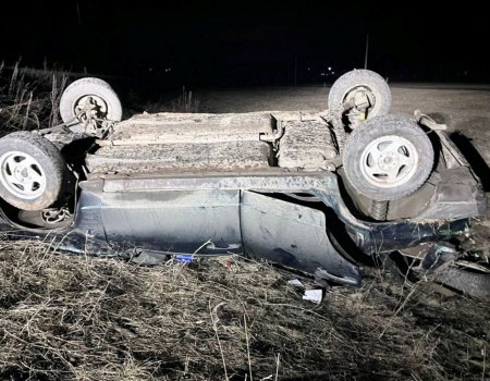 В Башкирии машина с 18-летними водителем и пассажиром опрокинулась на крышу