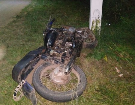 В Башкортостане 16-летний мотоциклист разбил голову при наезде на электроопору