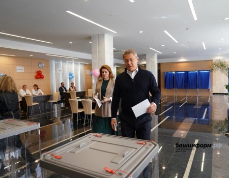 Глава Башкирии Радий Хабиров проголосовал на выборах депутатов Госсобрания