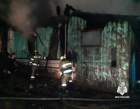 В деревне Тегерменево Караидельского района у многодетной семьи сгорел дом
