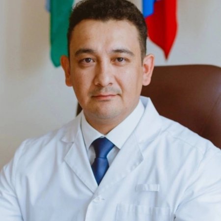 Министр здравоохранения Башкортостана представил нового главврача 21-й больницы в Уфе